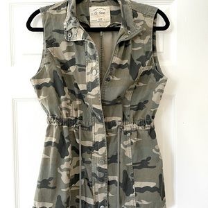 Camo Jacket. Size L.